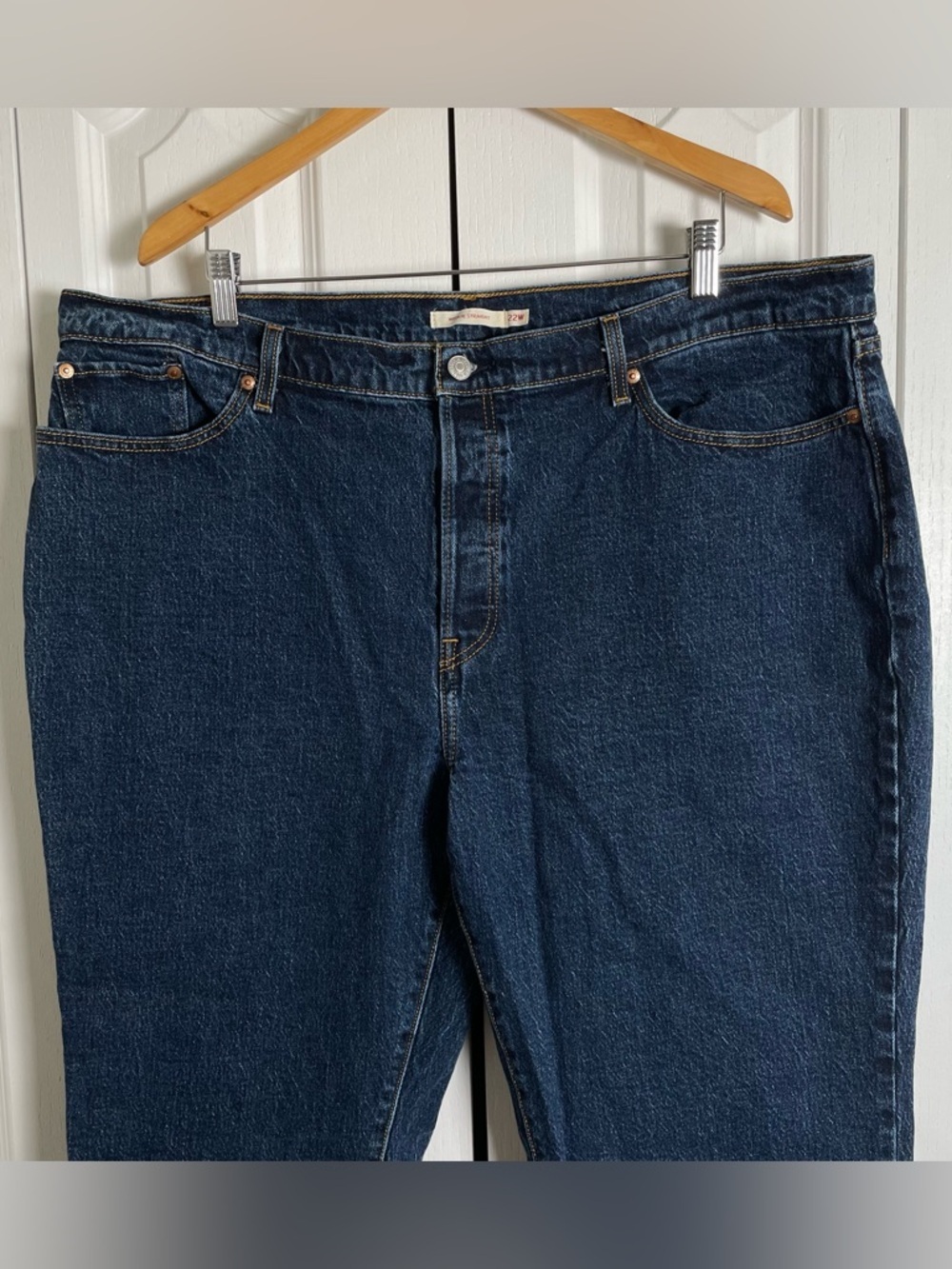 EUC Levi’s Premium Wedgie Straight Jeans Women’s 22W Blue Stretch Trendy Casual - Picture 2 of 16